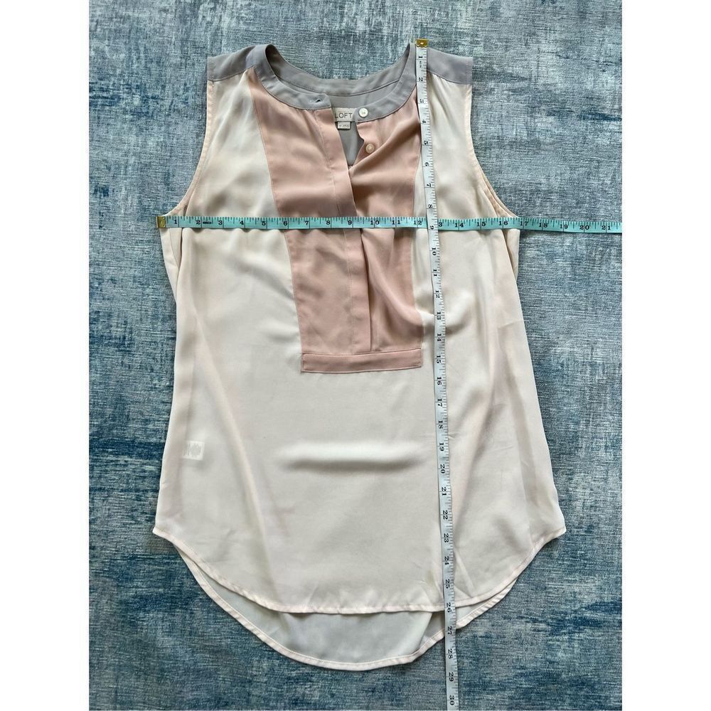 Ann Taylor Loft Cream Pink Gray Sleeveless Button Neck Blouse XS - Picture 4 of 7